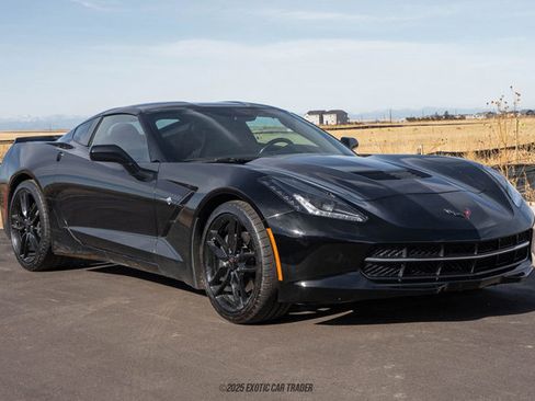 Used 2018 Chevrolet Corvette Stingray Coupe w/ 1LT image 12