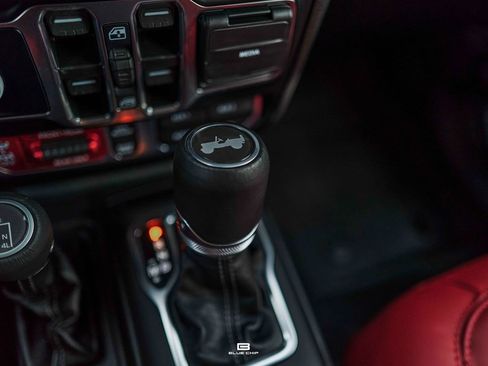 Used 2024 Jeep Wrangler Unlimited Rubicon 392 AWD/4WD image 31