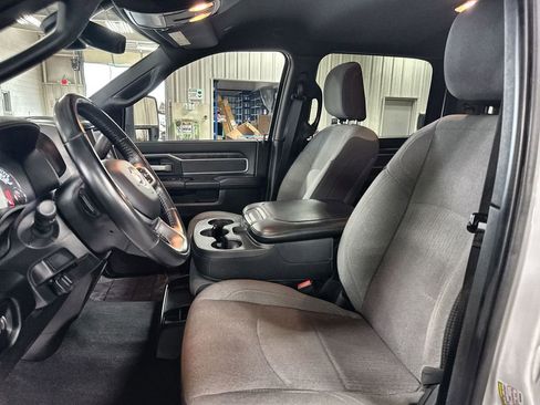 Used 2024 RAM 2500 Big Horn AWD/4WD image 12