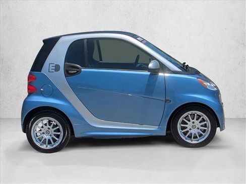 Used 2014 smart fortwo electric drive RWD image 4