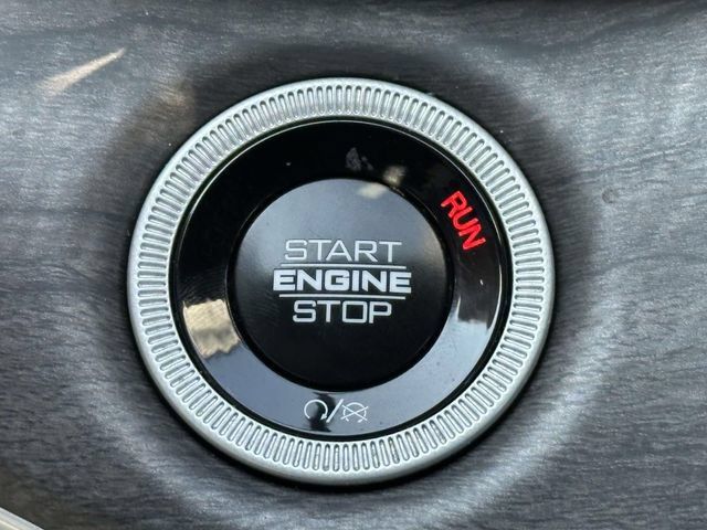 Used 2024 Jeep Grand Cherokee L Limited AWD/4WD image 35