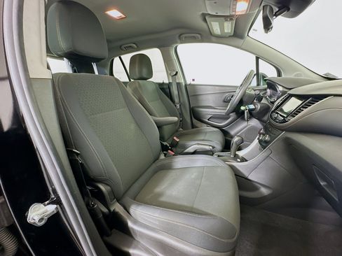 Used 2019 Chevrolet Trax LS w/ Tint and Cruise Package FWD image 28
