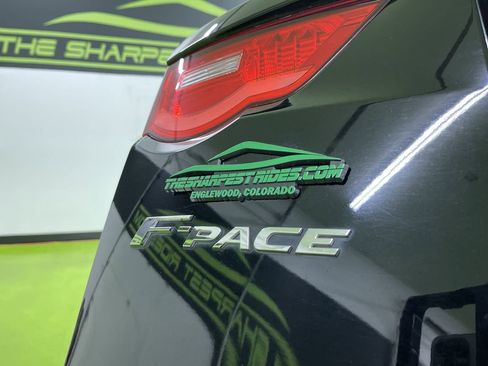 Used 2019 Jaguar F-PACE Prestige image 14