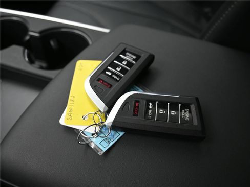 Certified 2025 Acura TLX w/ Technology Package image 6