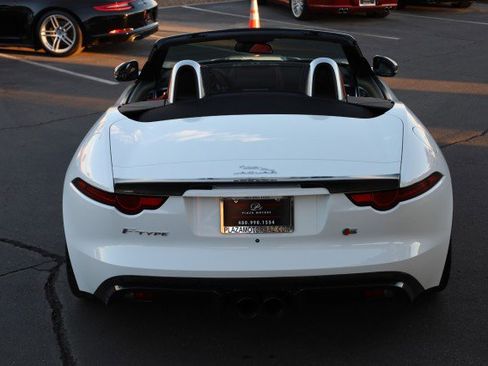 Used 2018 Jaguar F-TYPE Convertible image 15