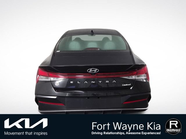 Used 2025 Hyundai Elantra Limited FWD image 8