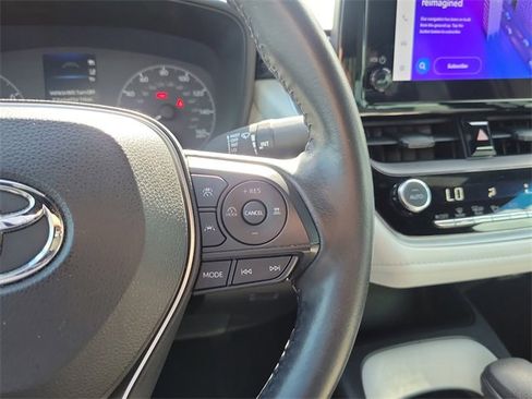 Used 2023 Toyota Corolla SE image 16