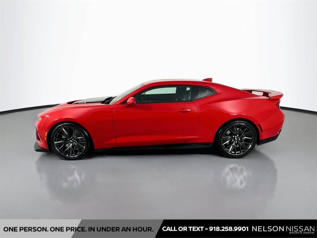 Used 2018 Chevrolet Camaro ZL1 RWD image 8