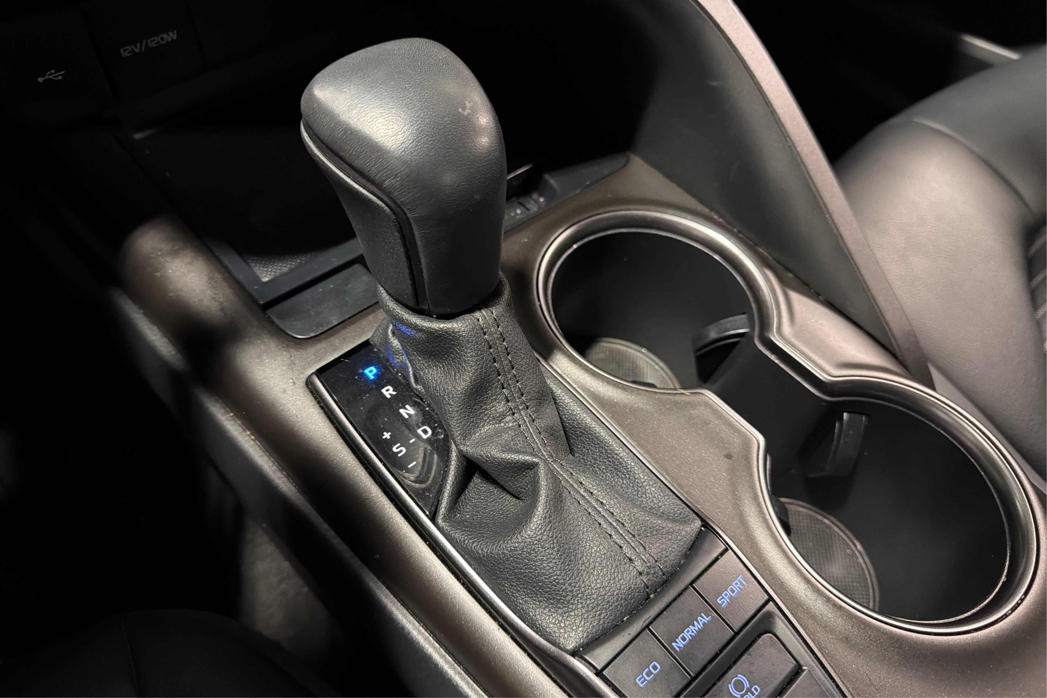 Used 2022 Toyota Camry SE AWD/4WD image 30