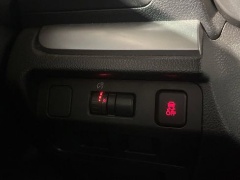 Used 2014 Subaru Crosstrek 2.0i Premium w/ Moonroof Package image 21