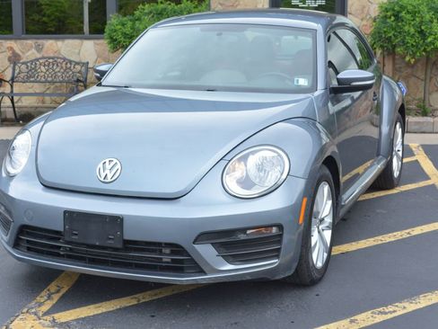 Used 2017 Volkswagen Beetle 1.8T FWD image 1