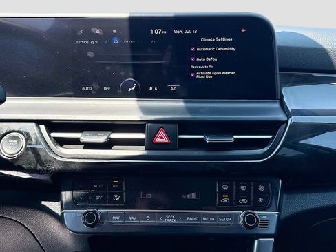 Certified 2025 Kia Seltos X-Line AWD/4WD image 19