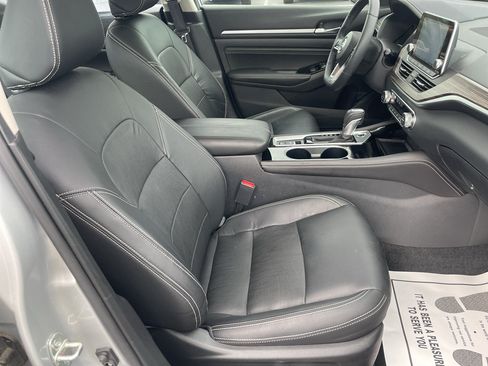 Used 2021 Nissan Altima 2.5 SL FWD image 13