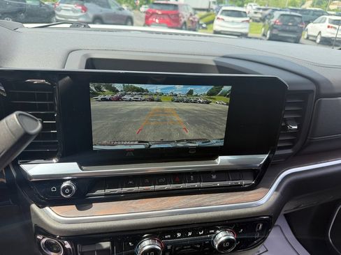 Certified 2025 GMC Sierra 1500 SLT AWD/4WD image 18
