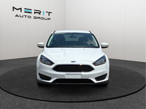 Used 2017 Ford Focus SE FWD image 3