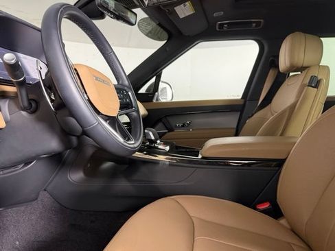 Used 2025 Land Rover Range Rover Sport SE AWD/4WD image 34