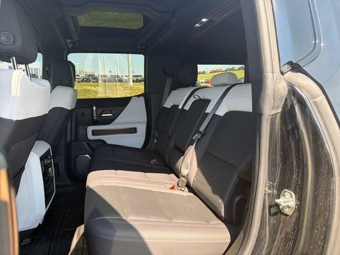 Used 2024 GMC Hummer EV 3X w/ LPO, Sport Package AWD/4WD image 41