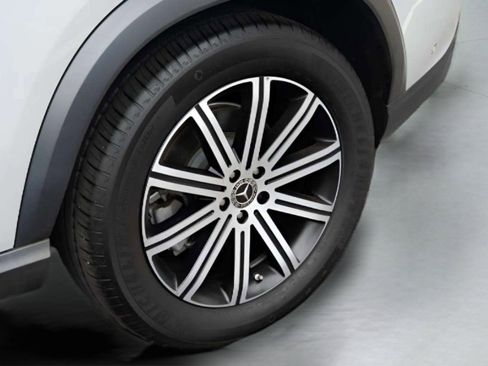 Used 2024 Mercedes-Benz GLE 450 4MATIC w/ Winter Package image 62