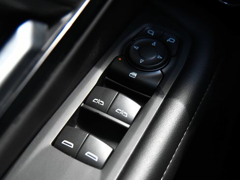 Used 2025 Chevrolet Tahoe LT AWD/4WD image 46