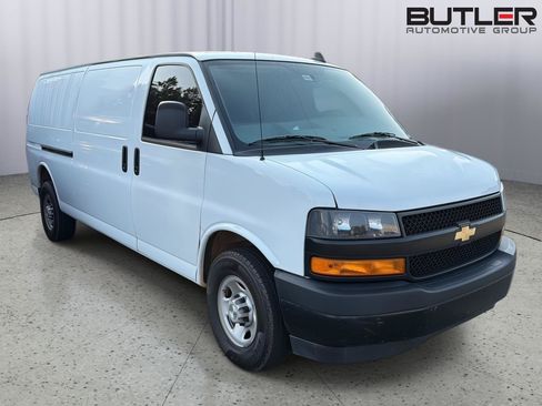 Used 2023 Chevrolet Express 2500 Extended w/ Driver Convenience Package RWD image 9