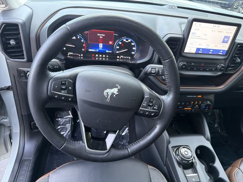 Used 2023 Ford Bronco Sport Outer Banks w/ Tech Package AWD/4WD image 18