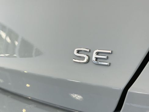 New 2026 Volkswagen Jetta SE FWD image 32