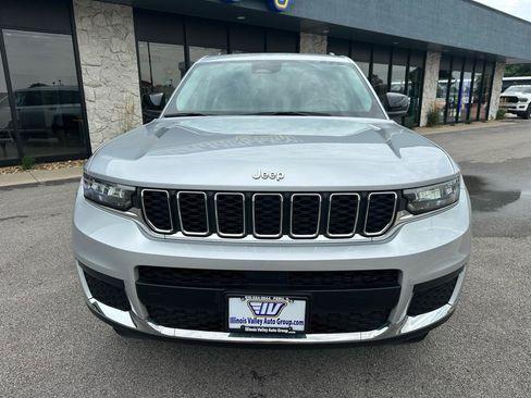 Used 2023 Jeep Grand Cherokee L Laredo w/ Luxury Tech Group I AWD/4WD image 10