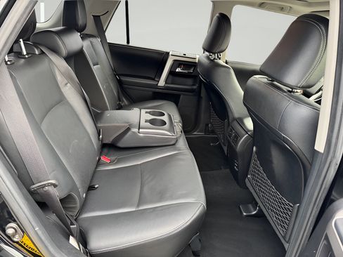 Used 2016 Toyota 4Runner Limited AWD/4WD image 18