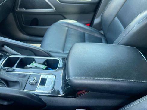 Used 2025 Kia Telluride S FWD image 23
