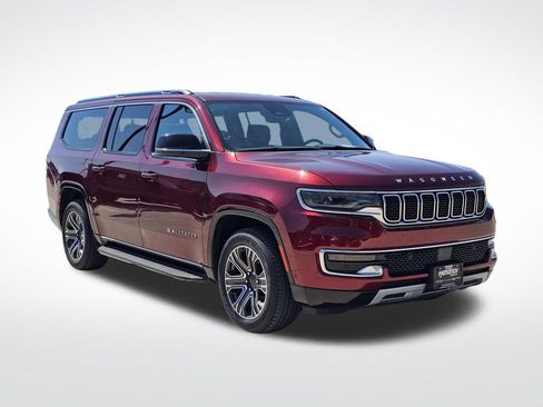 Used 2024 Jeep Wagoneer L Series II w/ Flexible Seating Group AWD/4WD image 1