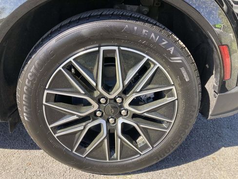 Used 2025 Ford Mustang Mach-E Premium image 13