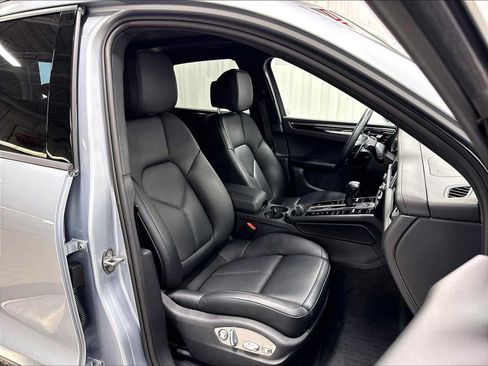 Used 2026 Porsche Macan AWD/4WD image 29