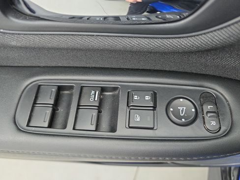 Used 2021 Honda HR-V Sport image 27