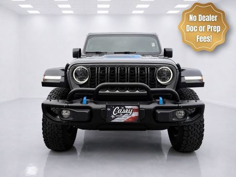 Used 2023 Jeep Wrangler Unlimited Rubicon 4xe AWD/4WD image 3