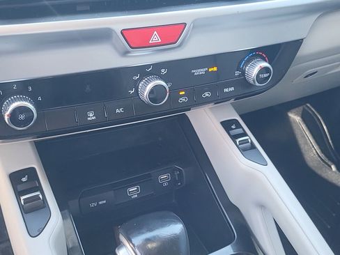 Used 2020 Kia Telluride S FWD image 16
