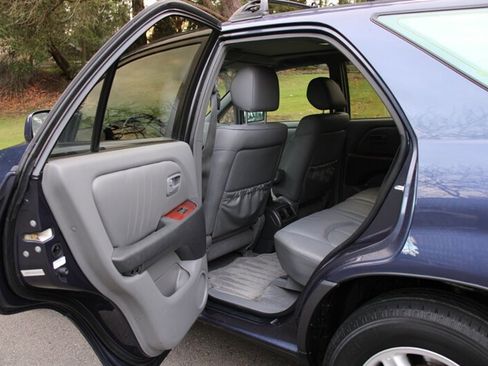 Used 1999 Lexus RX 300 4WD image 16
