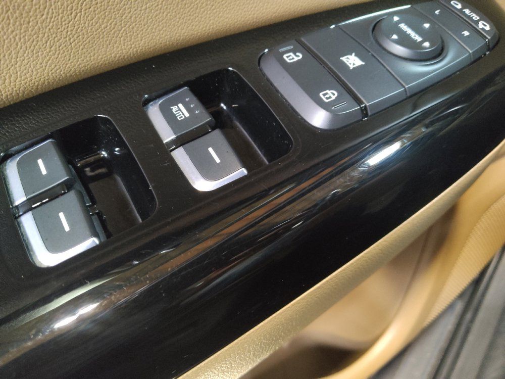 Used 2017 Kia Sportage SX FWD image 27