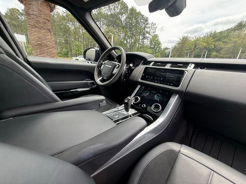 Used 2021 Land Rover Range Rover Sport HST image 31