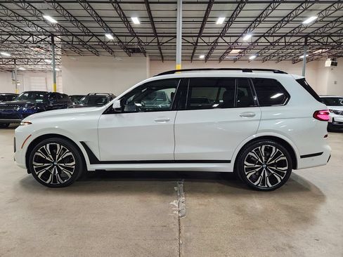Used 2023 BMW X7 xDrive40i w/ M Sport Package AWD/4WD image 7
