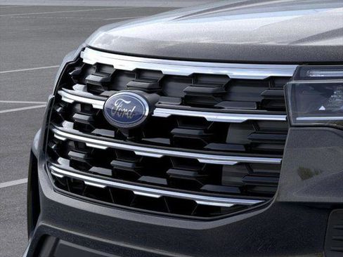 New 2026 Ford Explorer Active AWD/4WD image 17