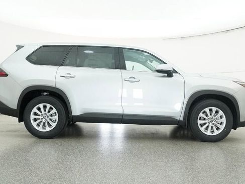 New 2026 Toyota Grand Highlander XLE image 27