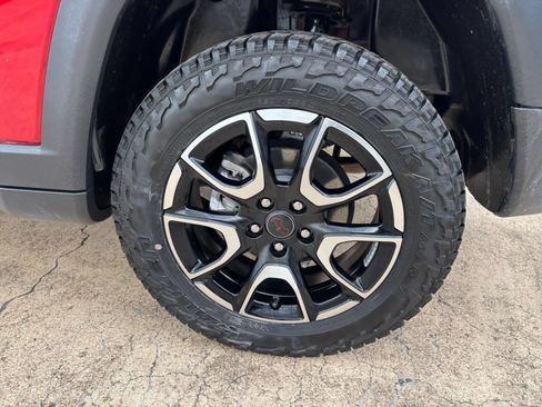 Used 2025 Jeep Compass Trailhawk AWD/4WD image 28