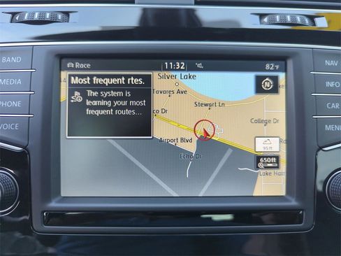 Used 2017 Volkswagen Golf R 4-Door image 29