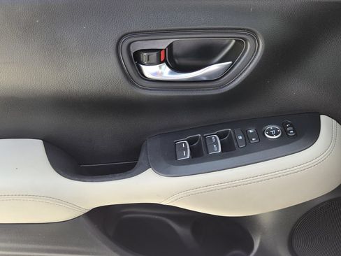 Certified 2025 Honda HR-V EX-L image 26