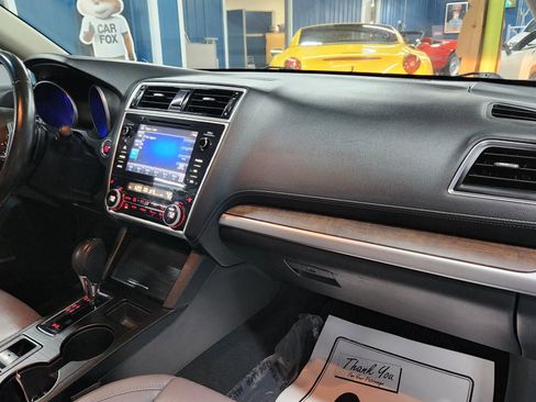 Used 2018 Subaru Outback 2.5i Limited image 13