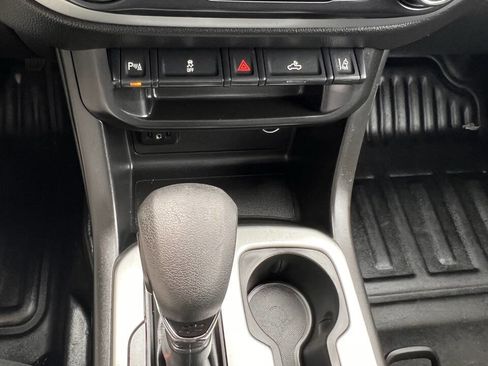 Used 2022 Chevrolet Colorado LT w/ Fleet Safety Package RWD image 21