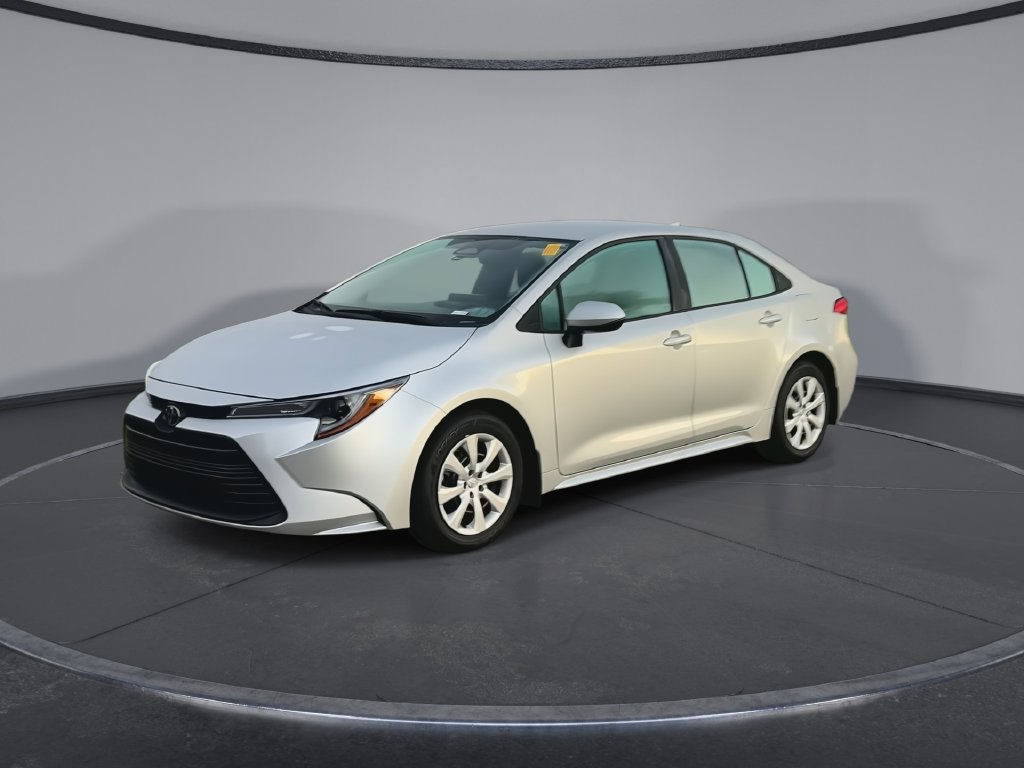 Certified 2025 Toyota Corolla LE FWD image 4