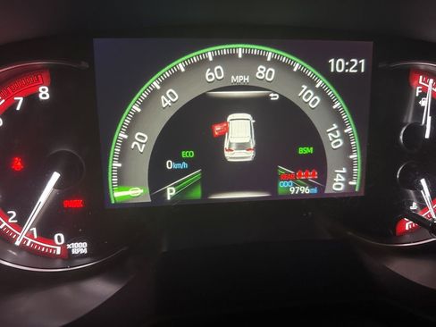 Used 2024 Toyota RAV4 XLE image 1