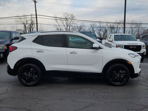 Used 2024 Buick Encore GX Sport Touring image 7