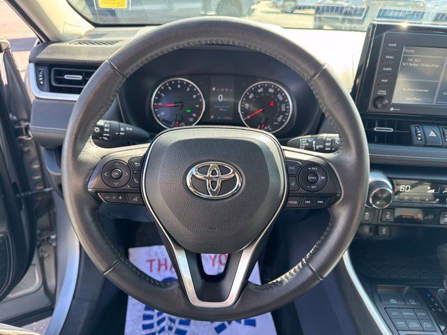 Used 2022 Toyota RAV4 XLE Premium AWD/4WD image 17